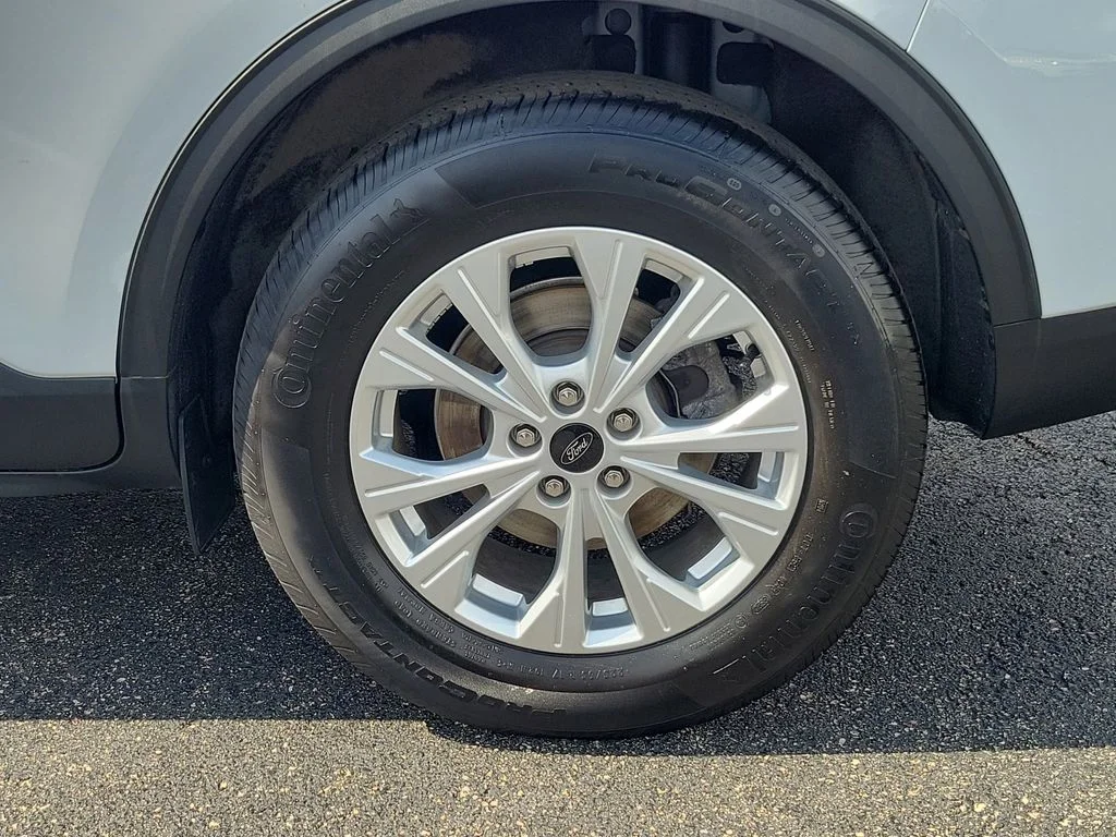Used 2025 Ford Escape - photo 30