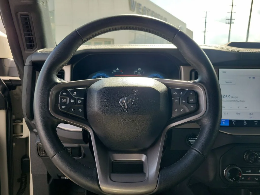 Used 2025 Ford Bronco - photo 18