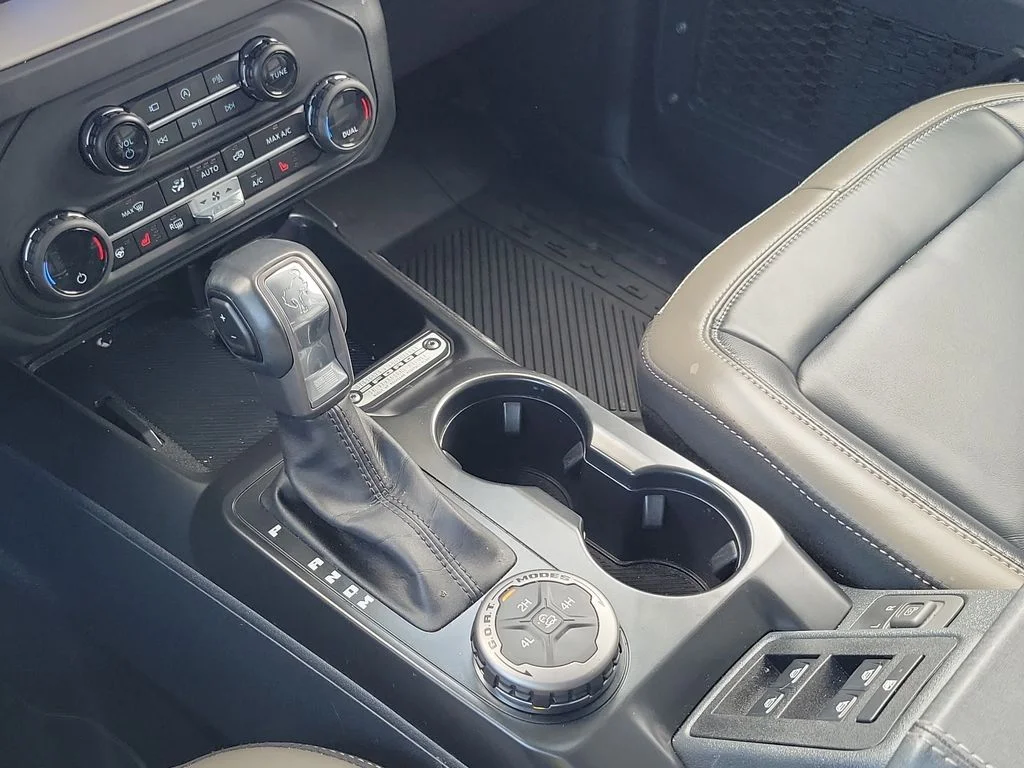 Used 2025 Ford Bronco - photo 27
