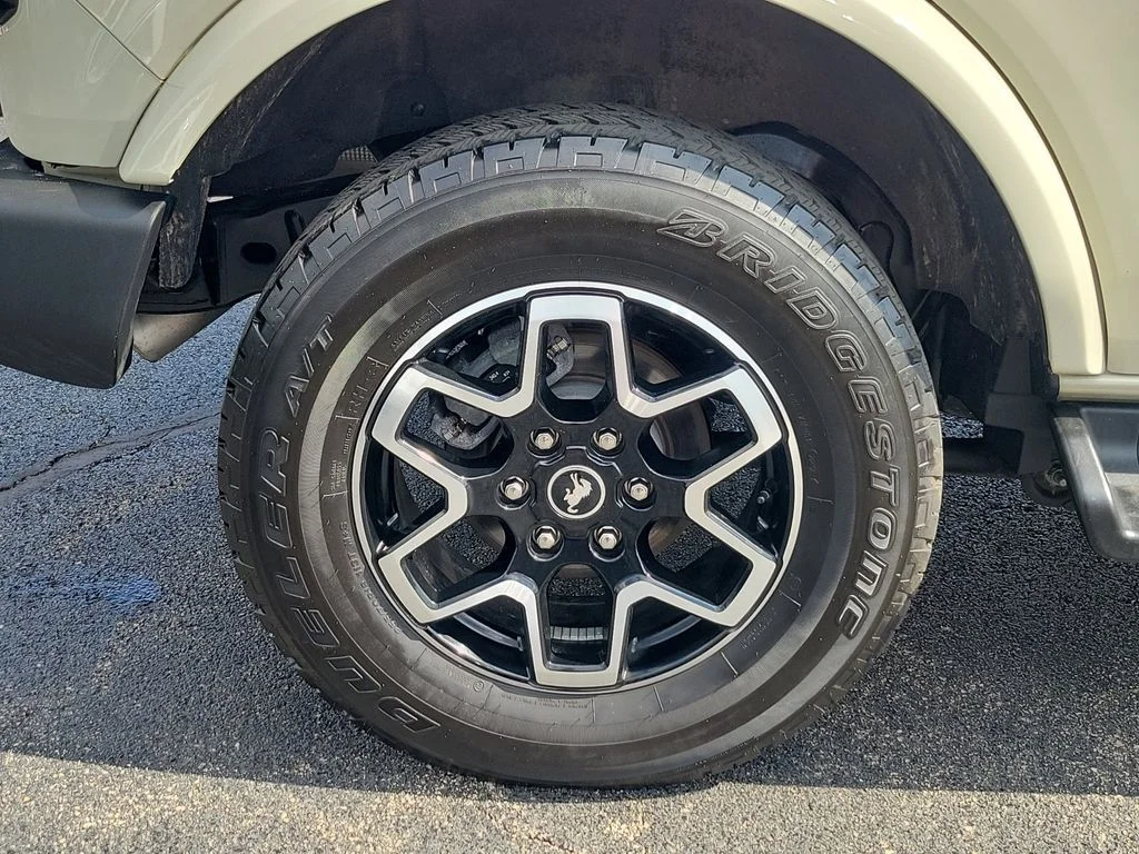 Used 2025 Ford Bronco - photo 31