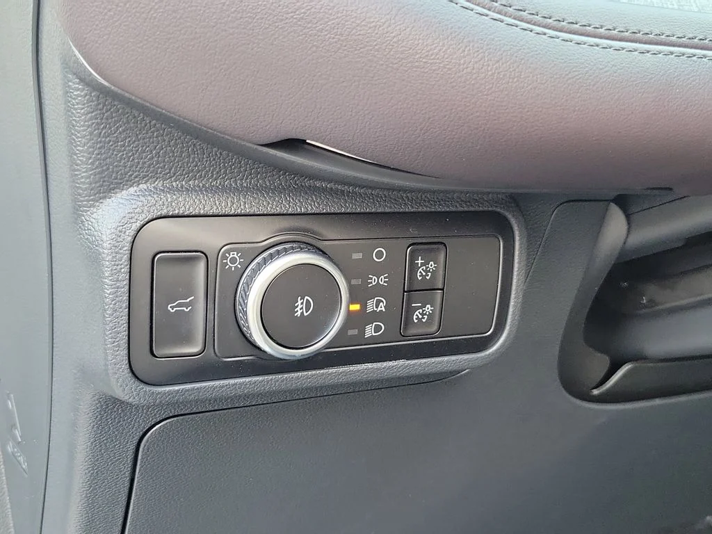 Used 2025 Ford Explorer - photo 17