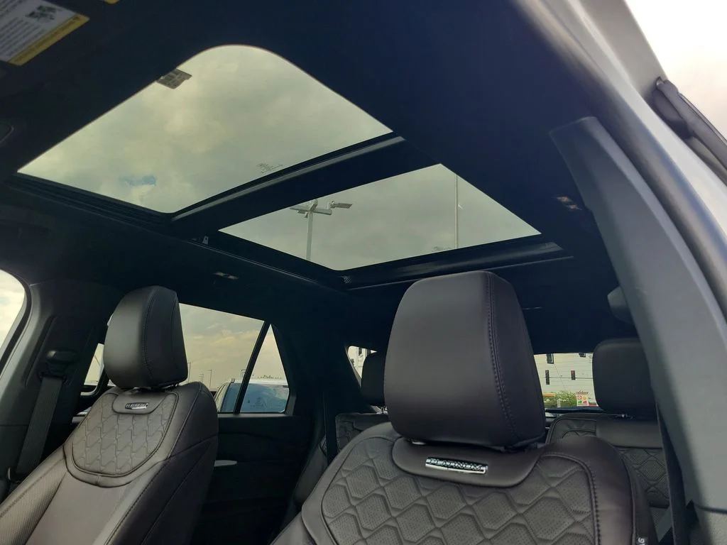 Used 2025 Ford Explorer - photo 19