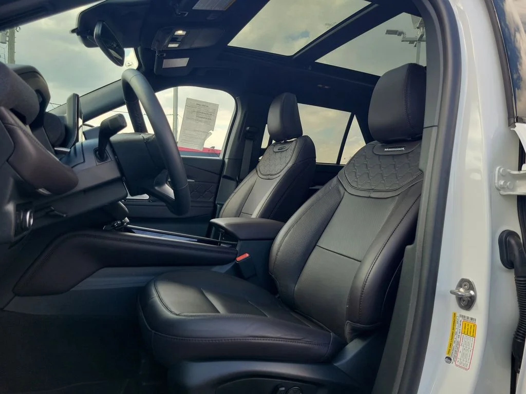 Used 2025 Ford Explorer - photo 20