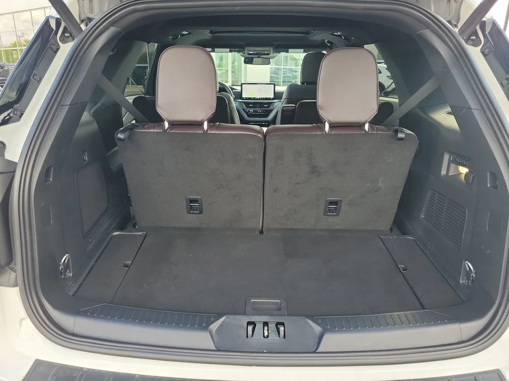 Used 2025 Ford Explorer - photo 9