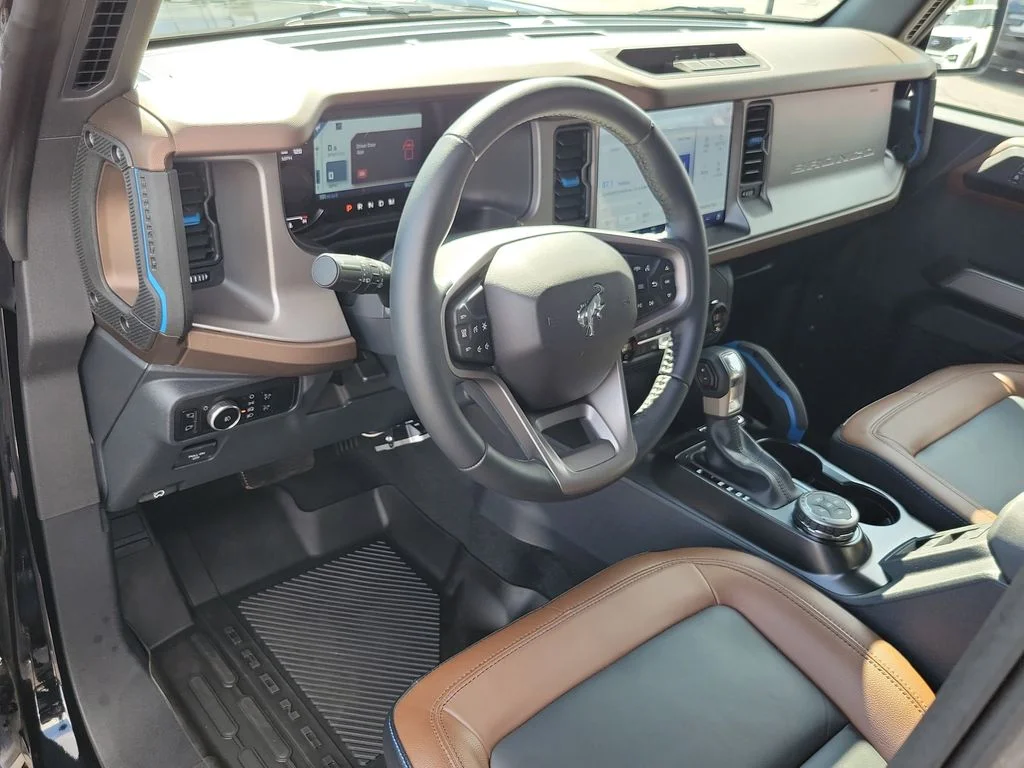 Used 2023 Ford Bronco - photo 13
