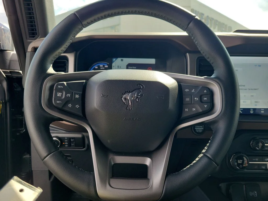 Used 2023 Ford Bronco - photo 18