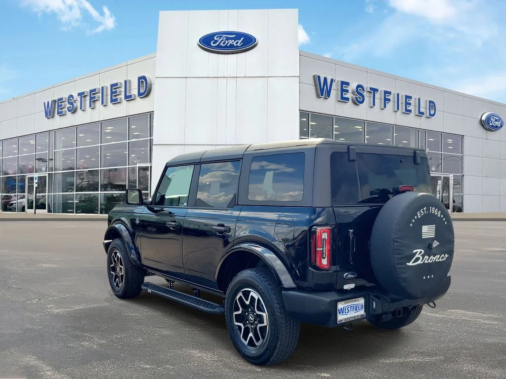 Used 2023 Ford Bronco - photo 2