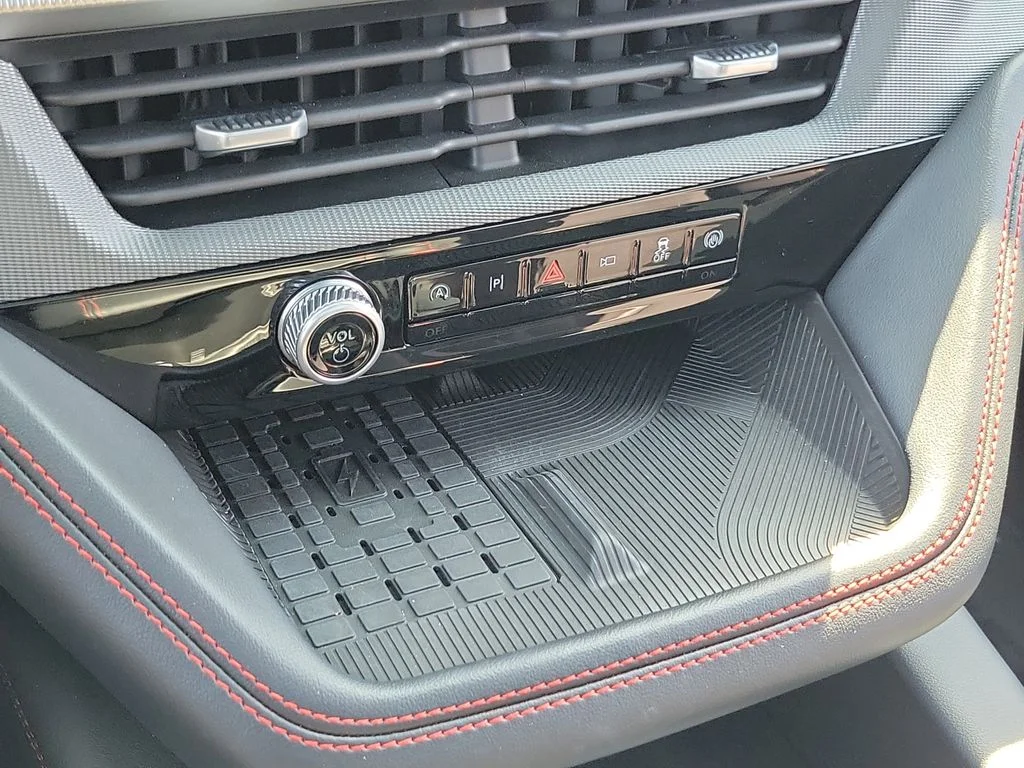 Used 2025 Ford Explorer - photo 31