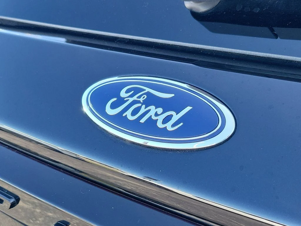 Used 2025 Ford Explorer - photo 10