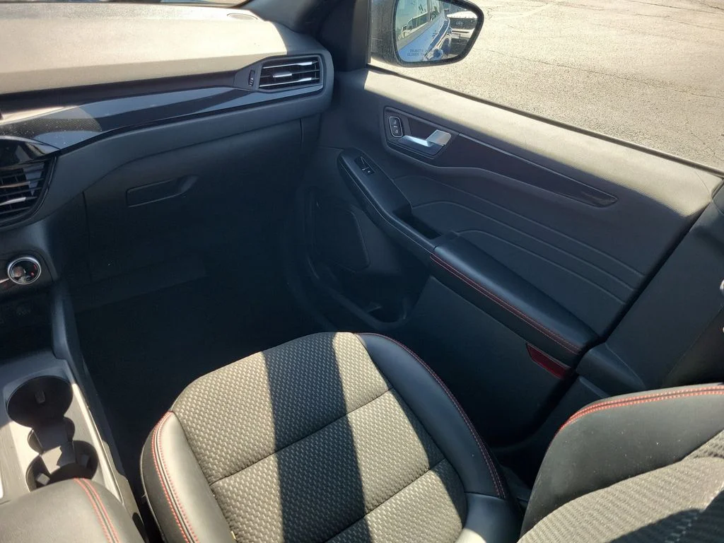 Used 2023 Ford Escape - photo 13