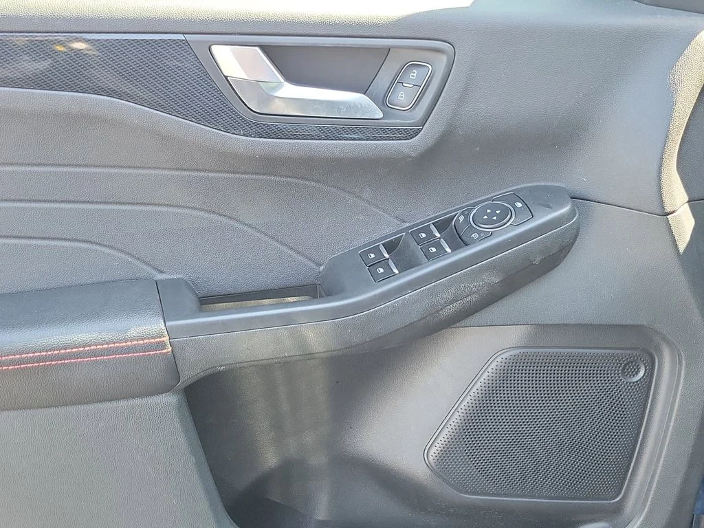 Used 2023 Ford Escape - photo 16