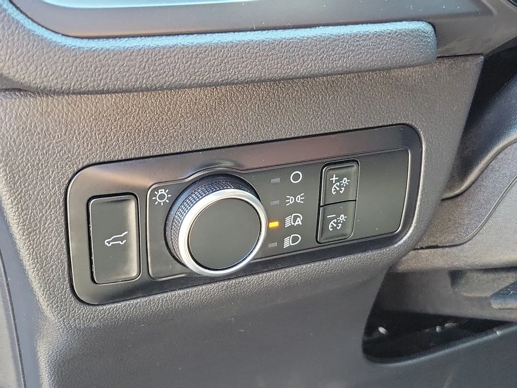 Used 2024 Ford Escape - photo 16