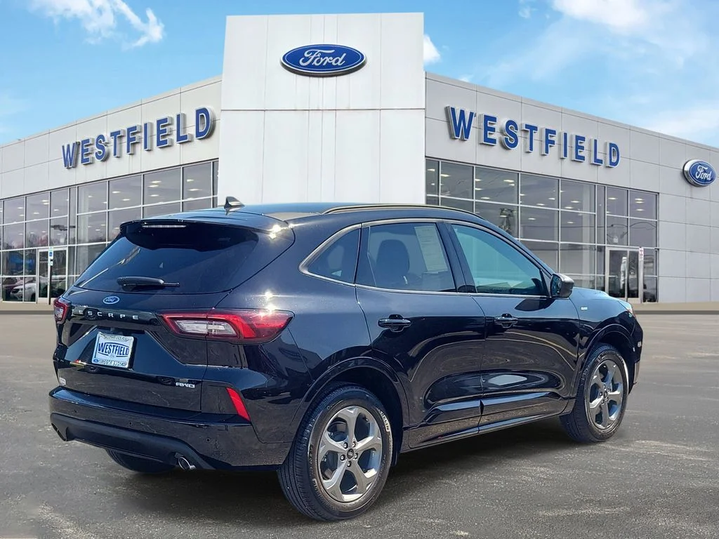 Used 2024 Ford Escape - photo 5