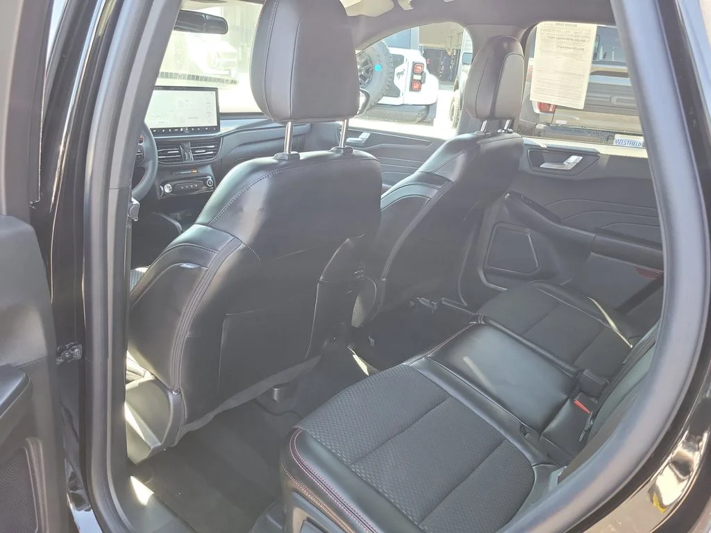 Used 2024 Ford Escape - photo 11