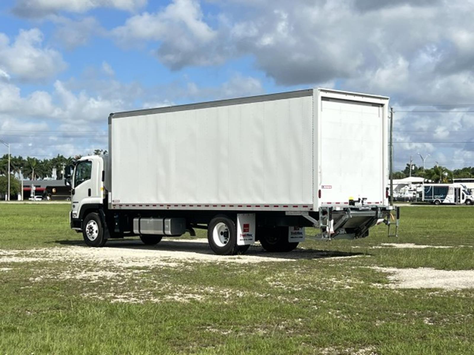 New 2025 Isuzu FTR - photo 2