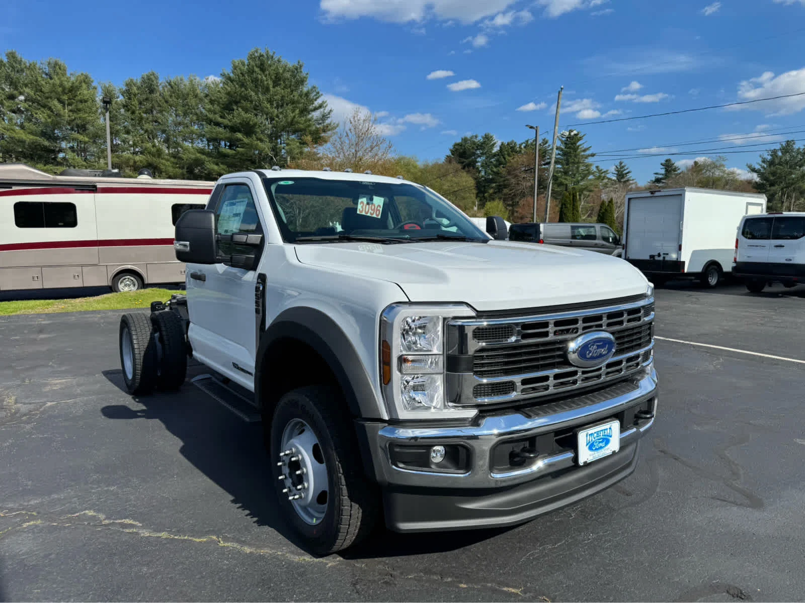 New 2026 Ford F-550 - photo 8