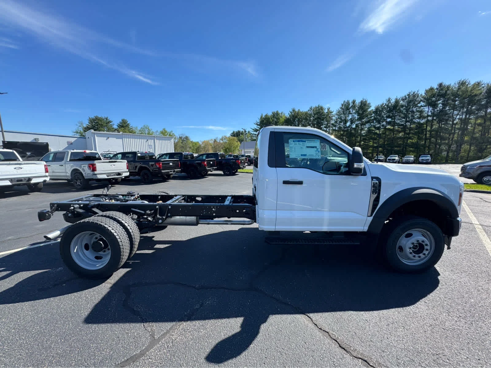 New 2026 Ford F-550 - photo 7