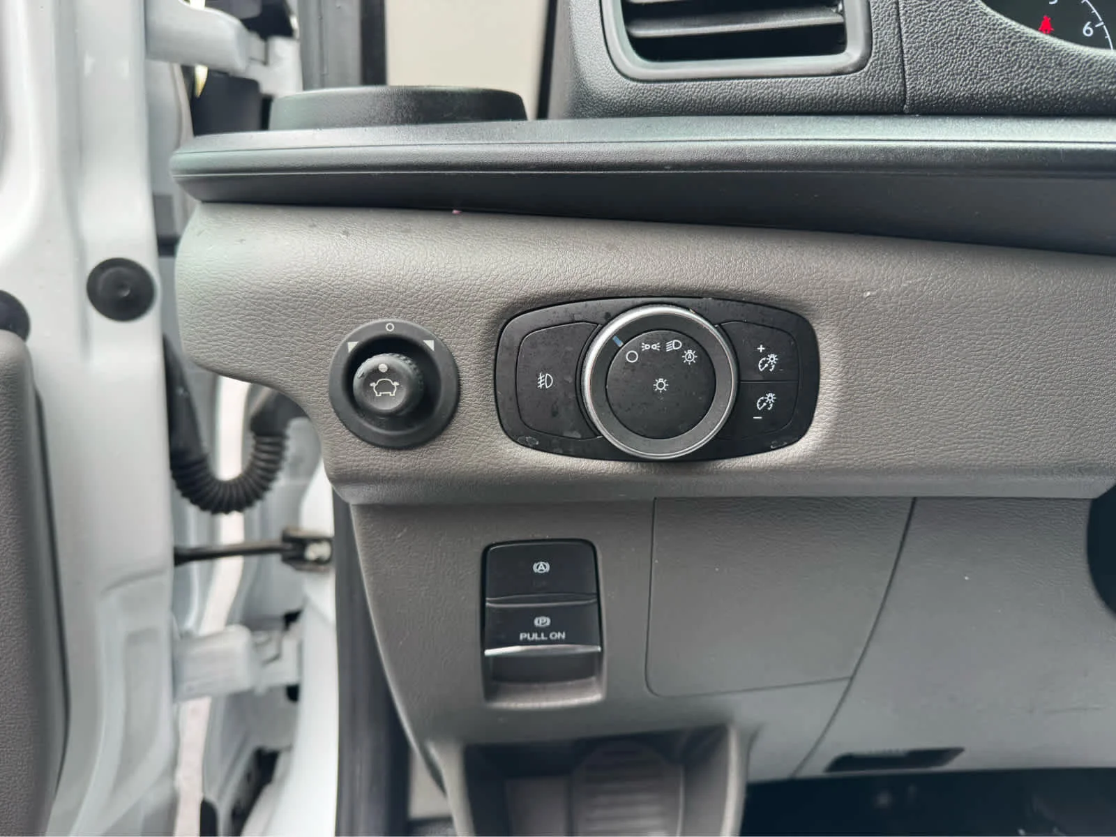 Used 2025 Ford Transit 250 - photo 17