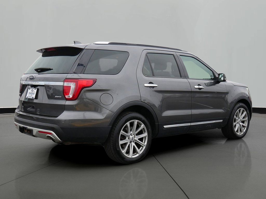 Used 2017 Ford Explorer - photo 5