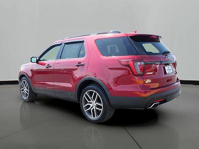 Used 2016 Ford Explorer - photo 2