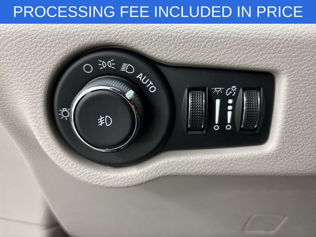 Used 2023 Chrysler Pacifica - photo 24