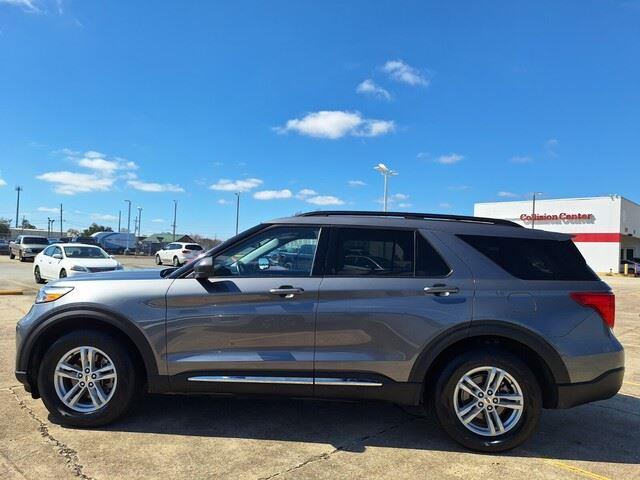 Used 2024 Ford Explorer - photo 2