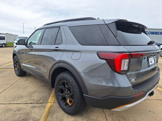 New 2026 Ford Explorer - photo 2