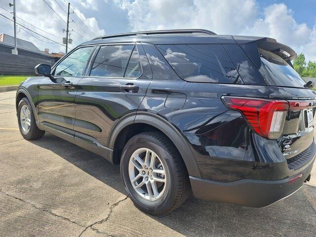 New 2026 Ford Explorer - photo 2