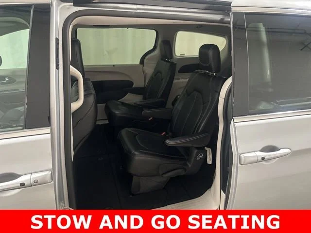 Used 2024 Chrysler Pacifica - photo 37
