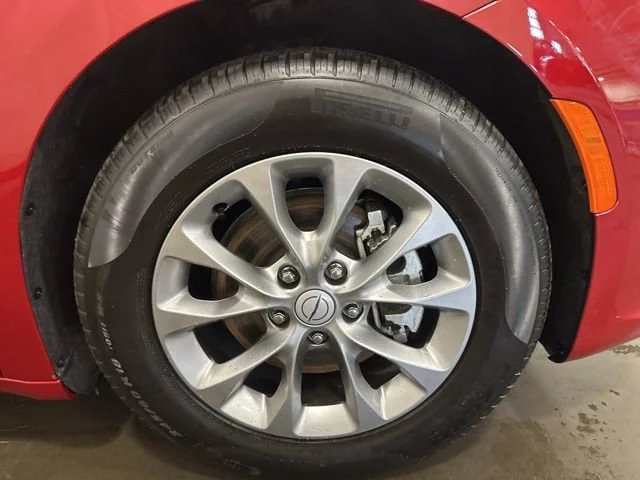 Used 2026 Chrysler Pacifica - photo 44