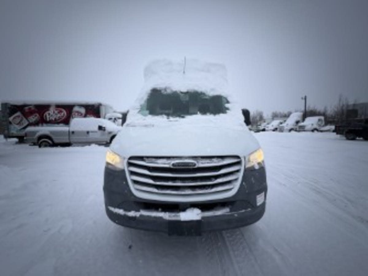 Used 2019 Freightliner Sprinter - photo 2