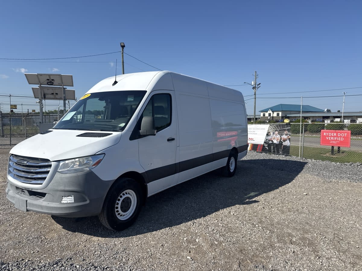 Used 2019 Freightliner Sprinter - photo 1