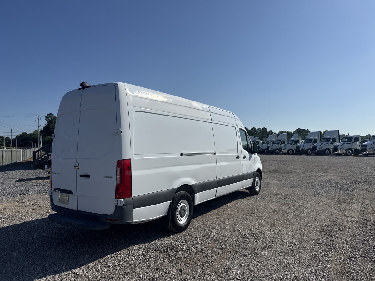 Used 2019 Freightliner Sprinter - photo 6