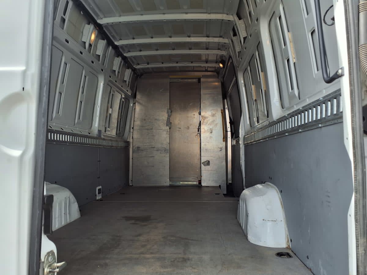 Used 2019 Freightliner Sprinter - photo 2