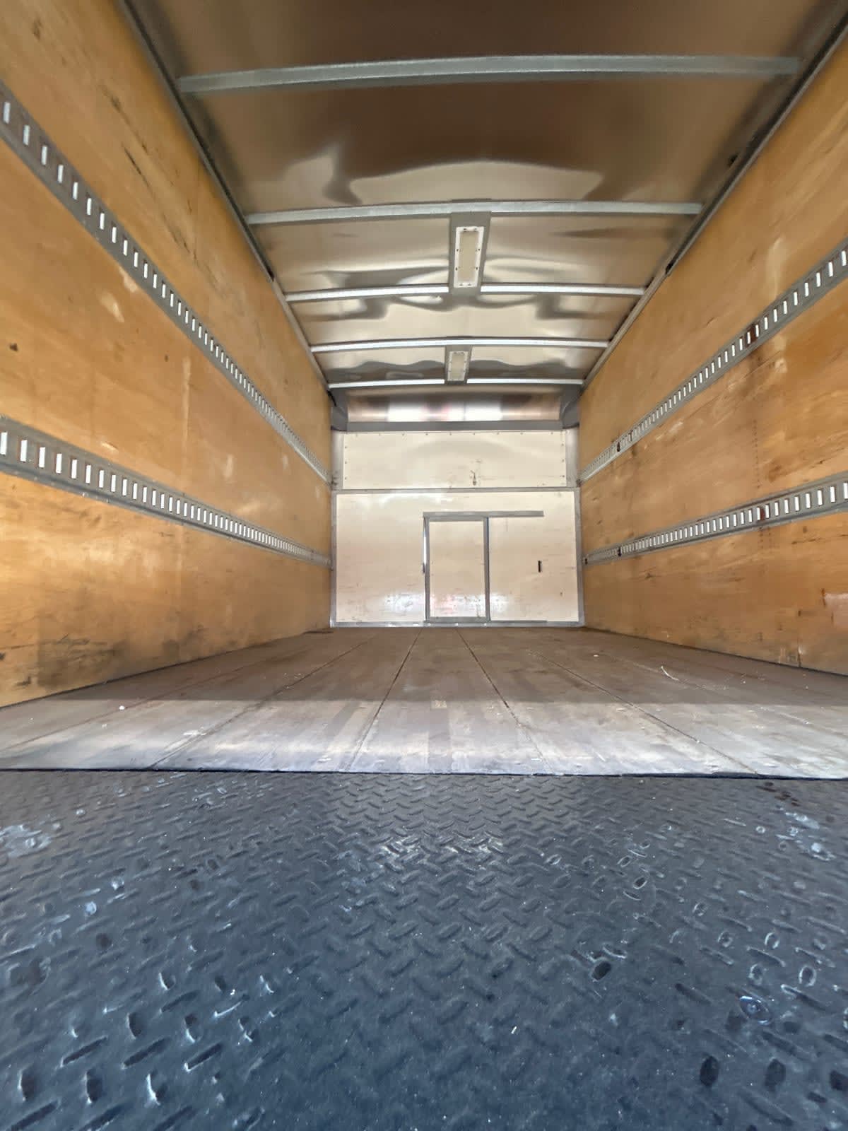 Used 2019 Ford E-450 - photo 10