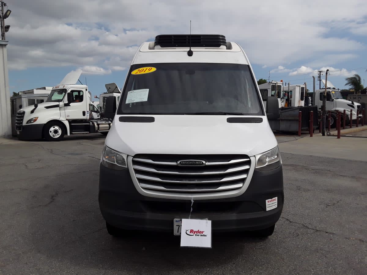 Used 2019 Freightliner Sprinter 3500 - photo 2