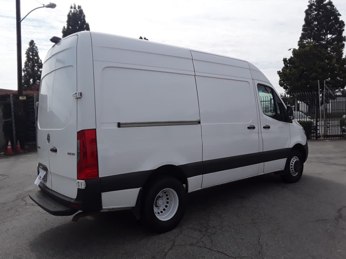 Used 2019 Freightliner Sprinter 3500 - photo 6