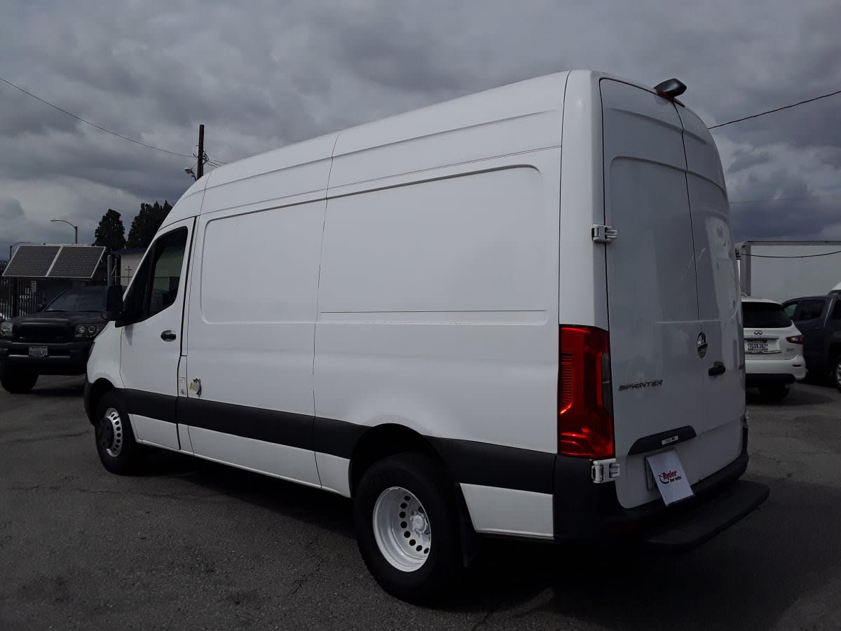 Used 2019 Freightliner Sprinter 3500 - photo 8