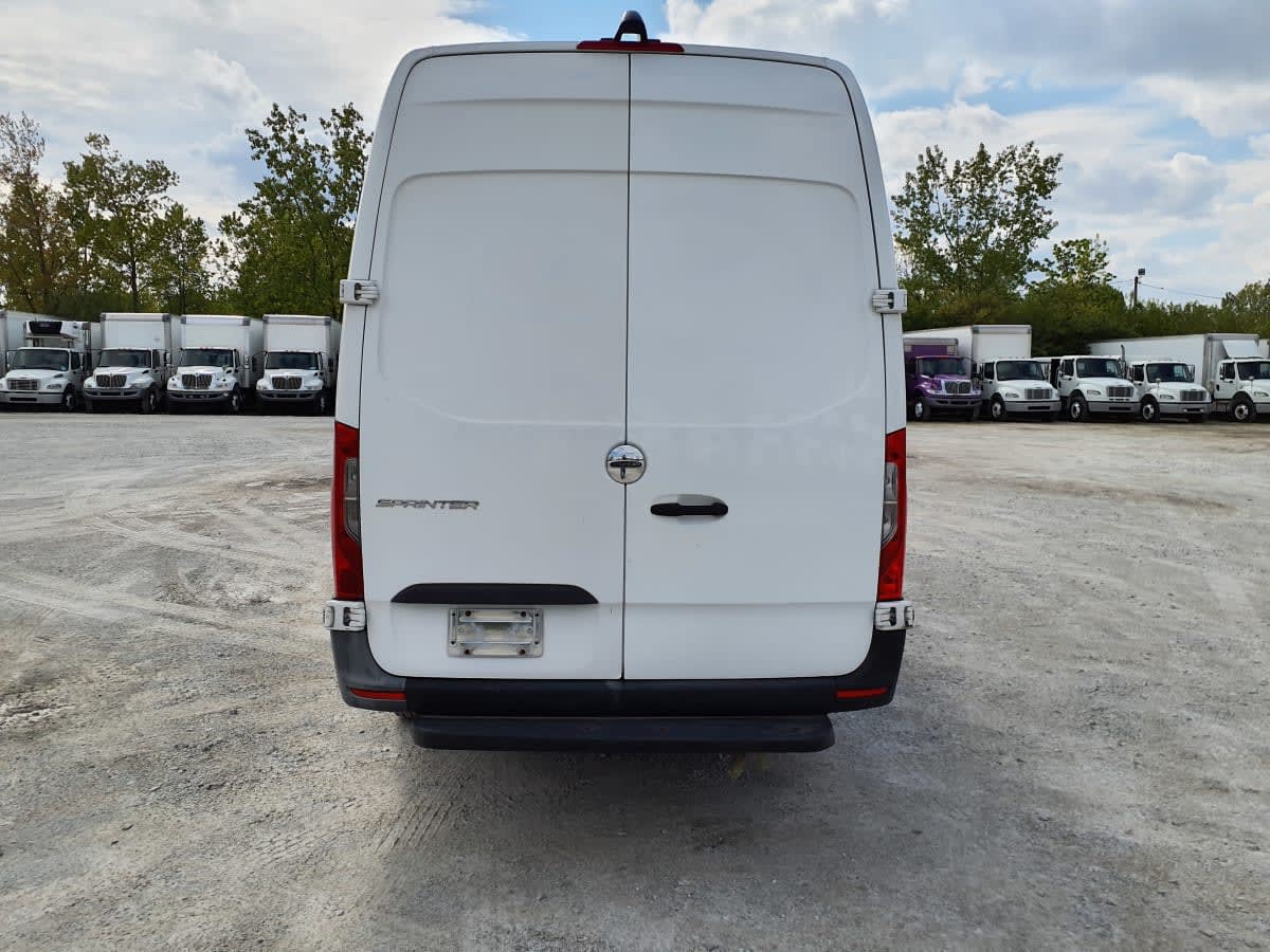 Used 2019 Freightliner Sprinter - photo 7