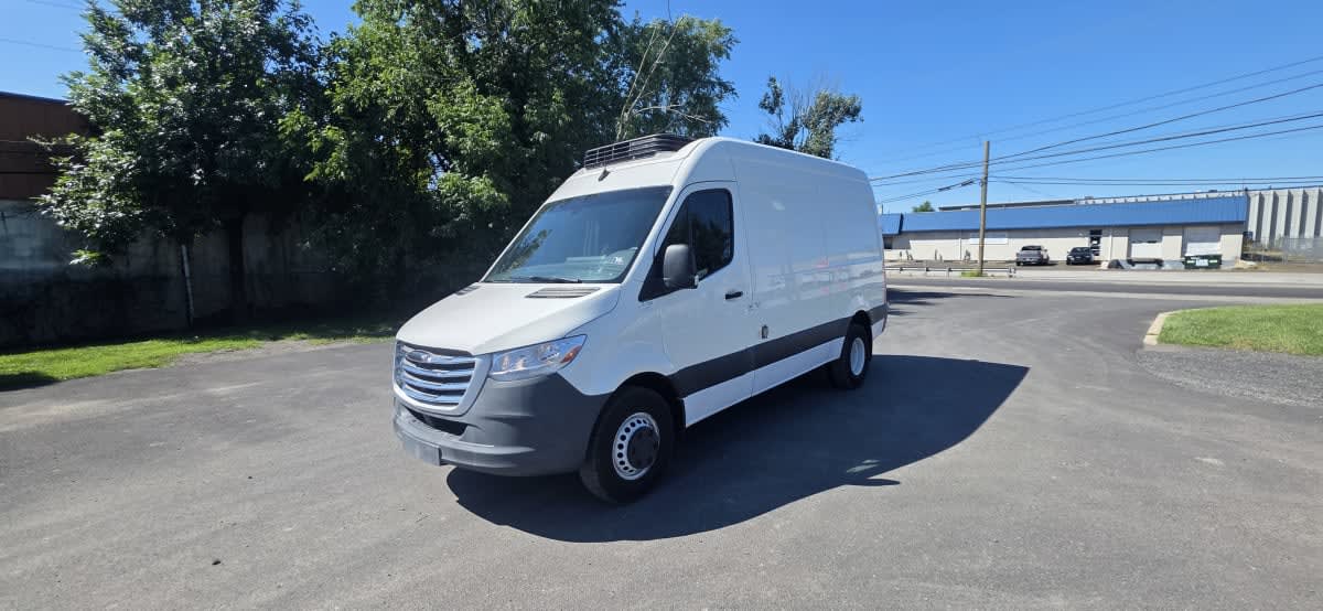 Used 2019 Freightliner Sprinter - photo 1