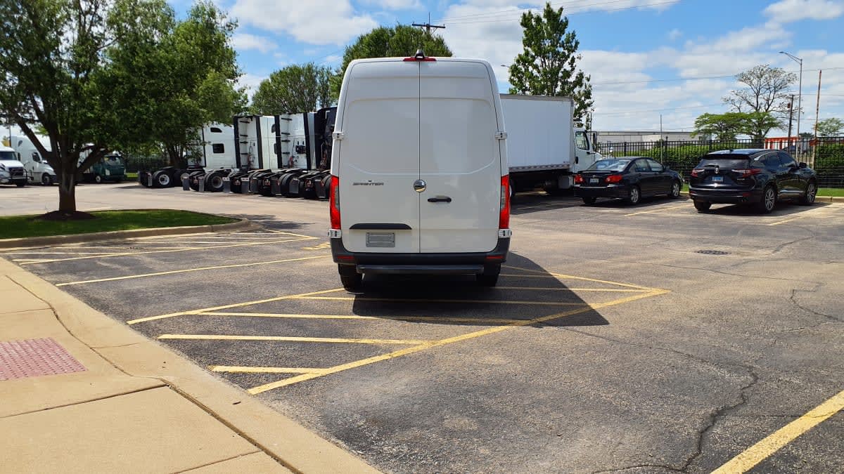 Used 2019 Freightliner Sprinter 2500 - photo 7