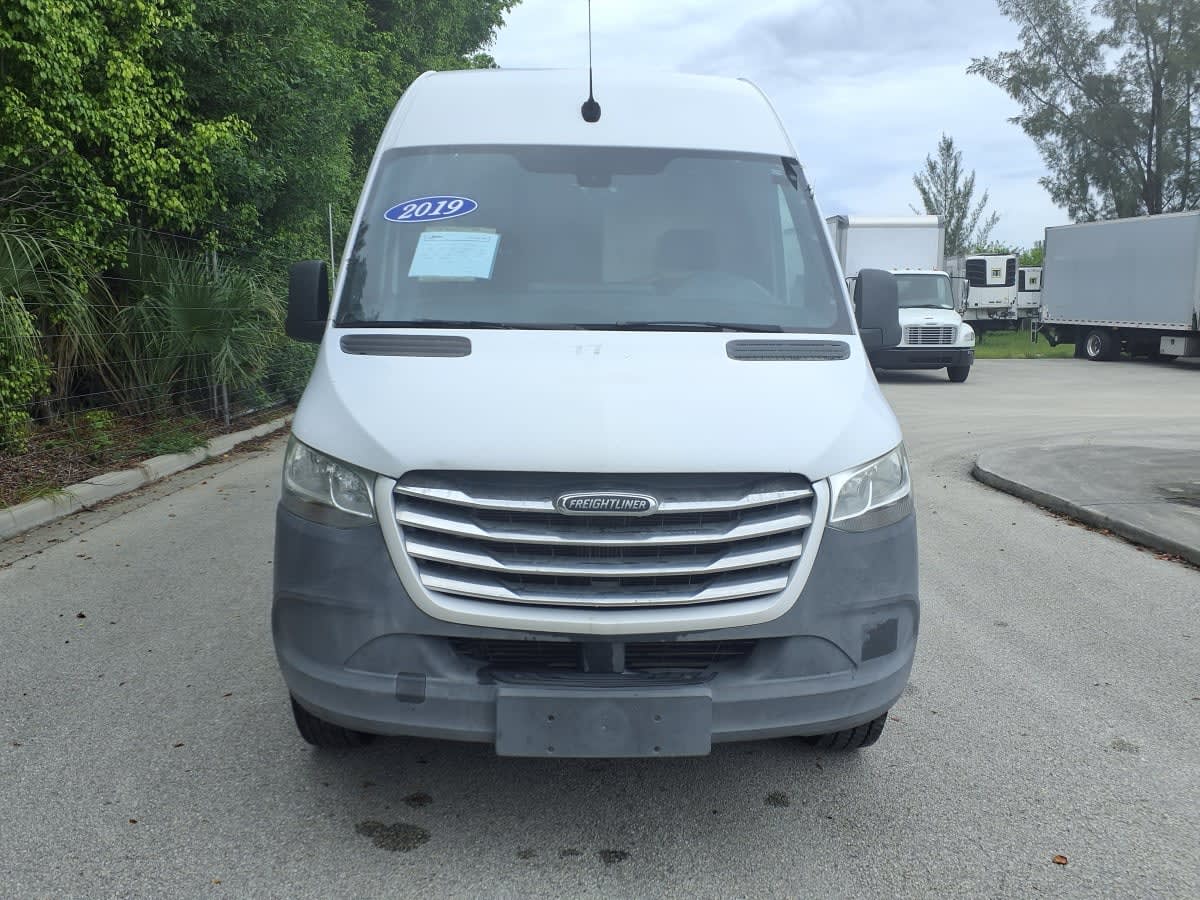 Used 2019 Freightliner Sprinter 2500 - photo 2