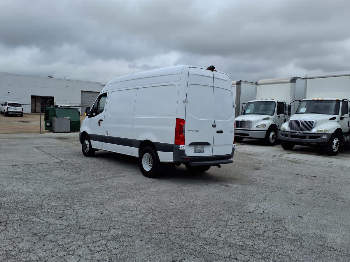 Used 2019 Freightliner Sprinter 3500 - photo 9