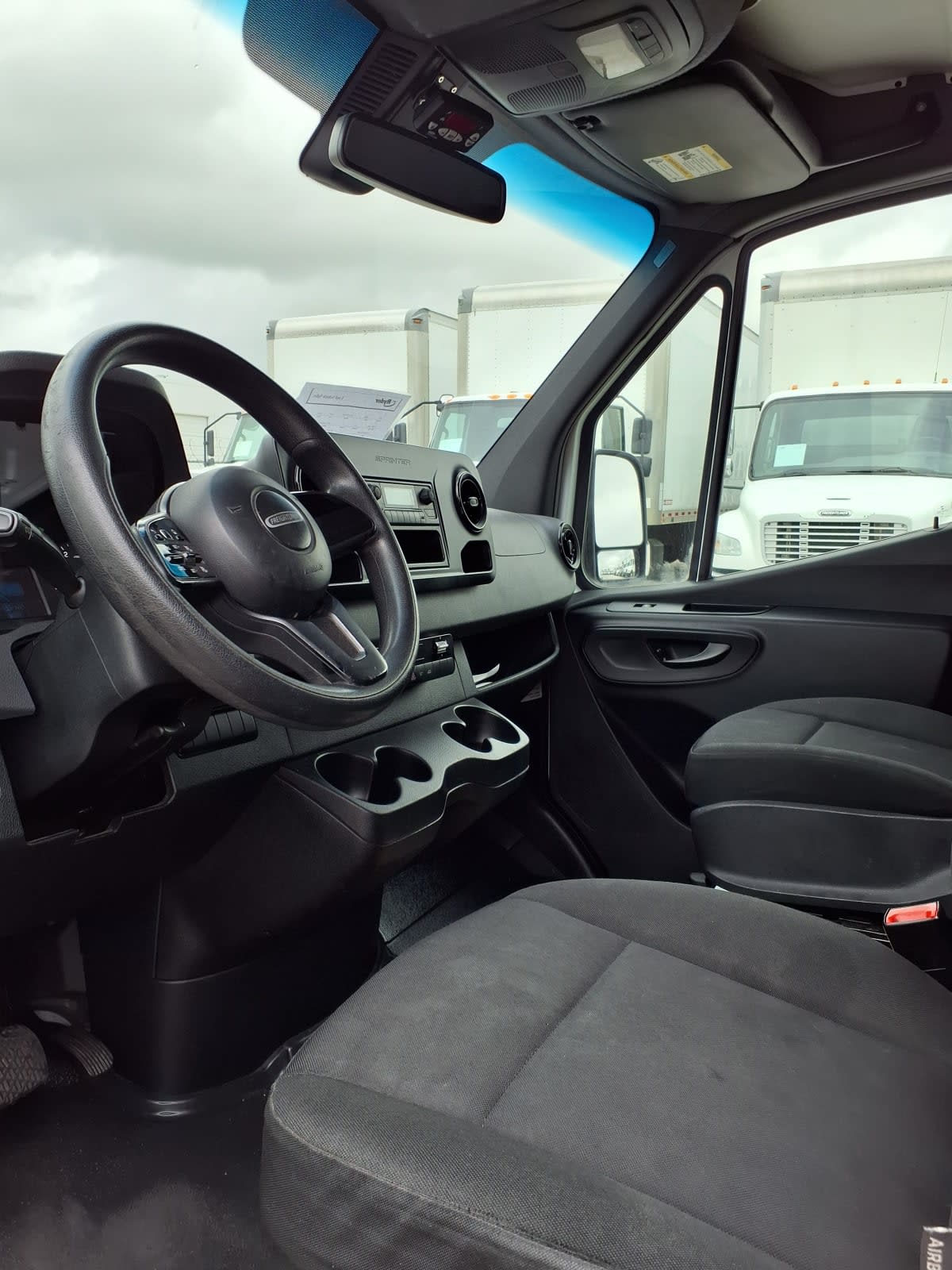Used 2019 Freightliner Sprinter 3500 - photo 11