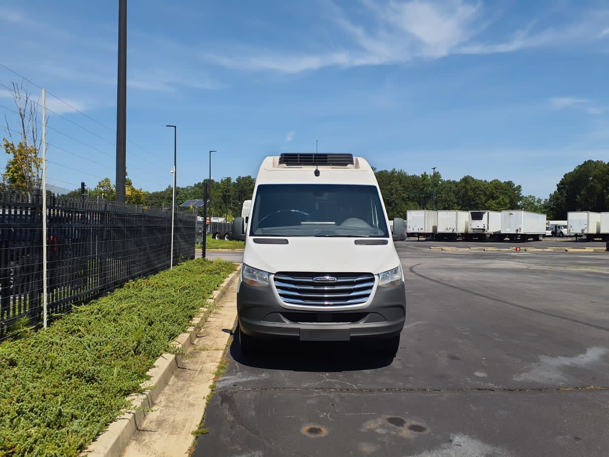 Used 2019 Freightliner Sprinter 3500 - photo 2