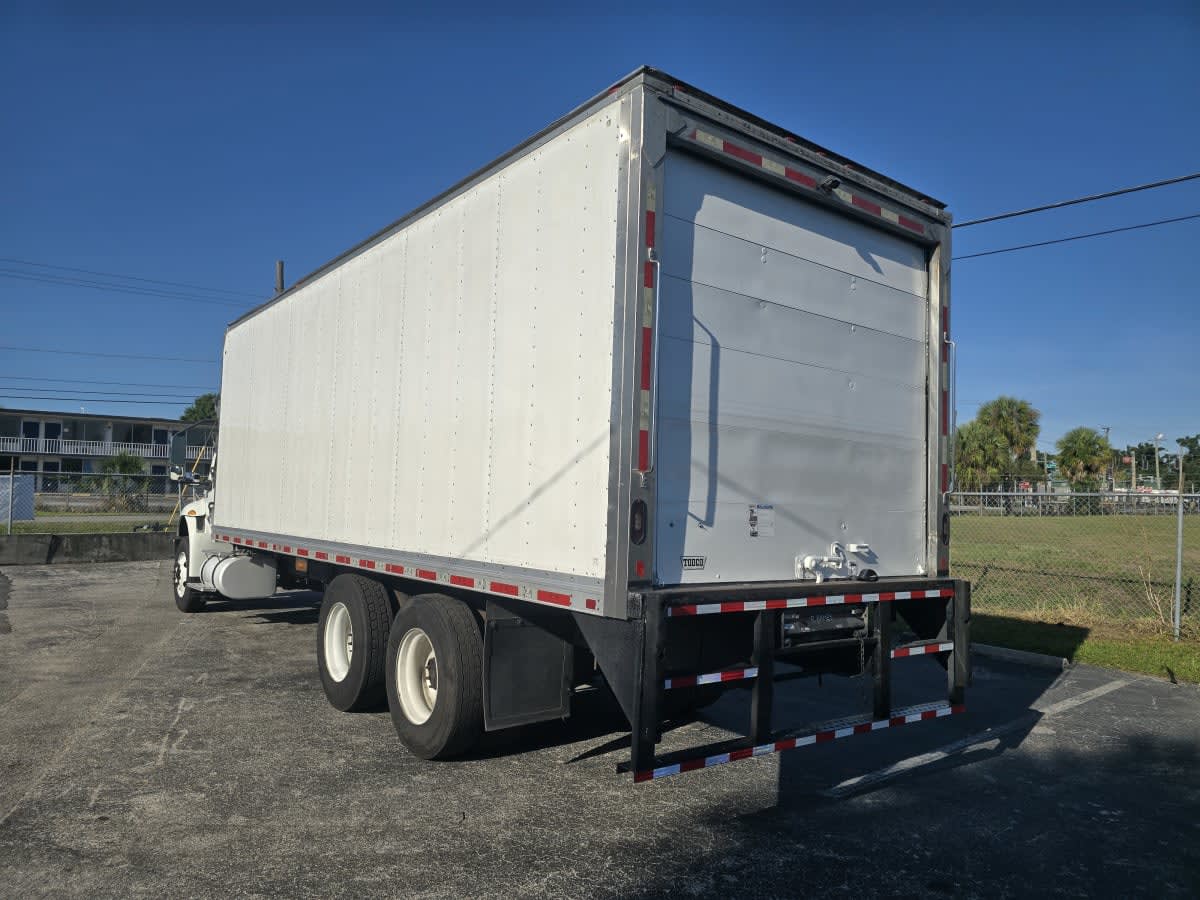 Used 2020 International MV - photo 6