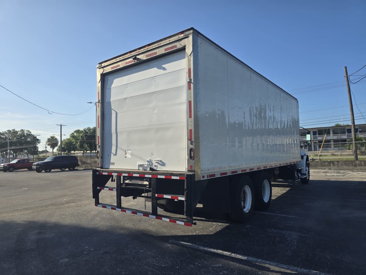 Used 2020 International MV - photo 8