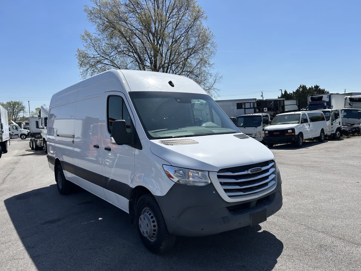 Used 2020 Freightliner Sprinter 3500XD - photo 5