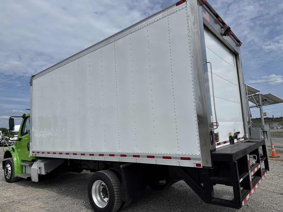 Used 2020 Freightliner M2 106 - photo 8