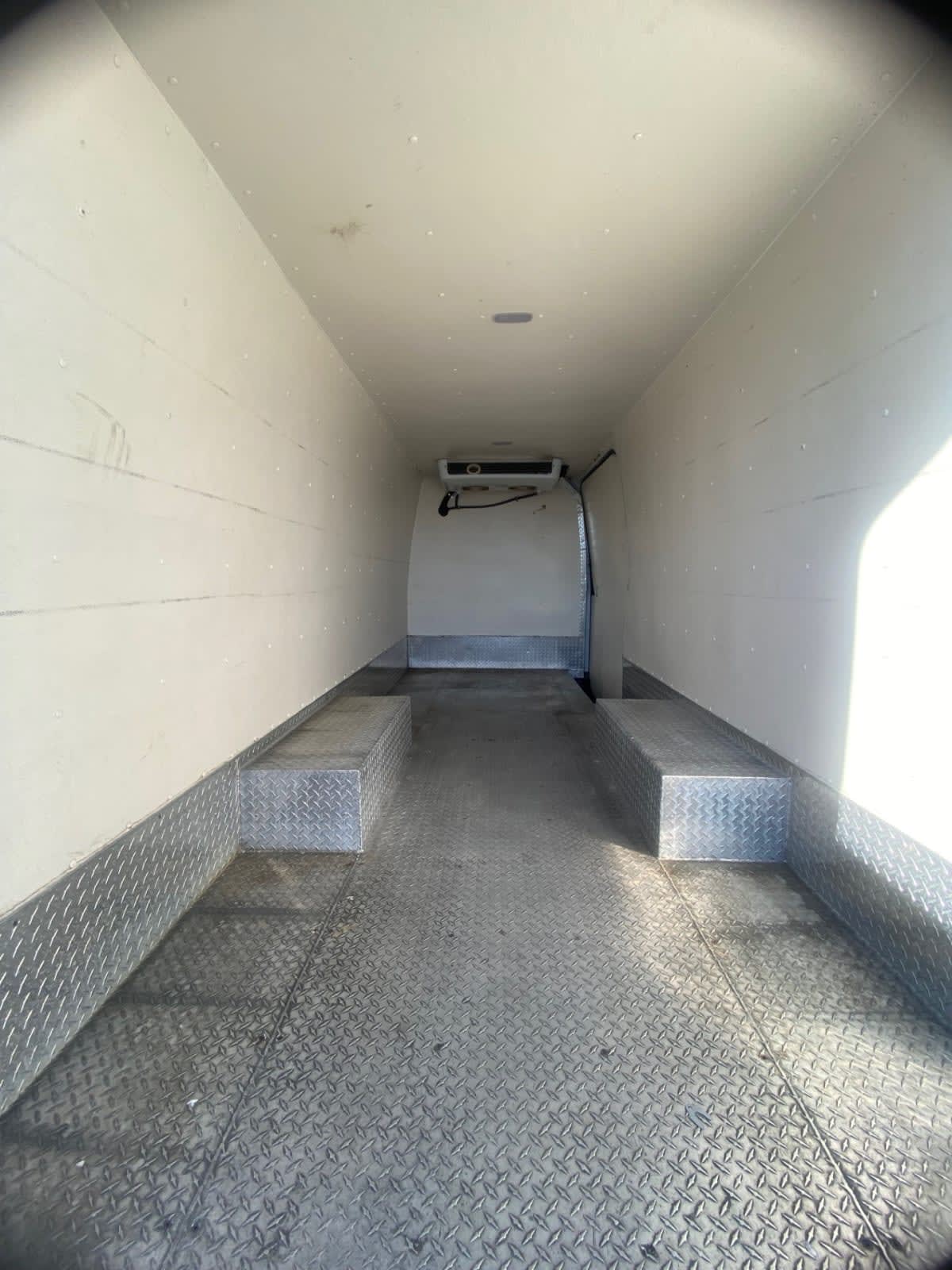 Used 2014 Freightliner Sprinter 3500 - photo 9
